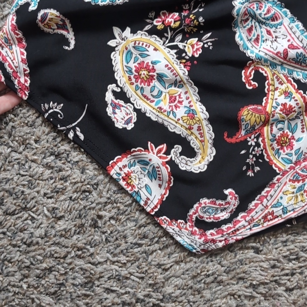Rose And Grey Paisley Handkerchief Tank Top - Picture 4 of 6